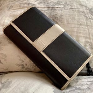 COACH Navy Blue/White leather wallet